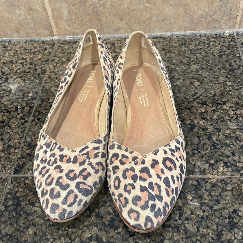 TOMS Jutti Neat Suede Leopard Flat